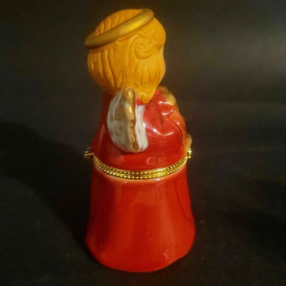 Porcelain Limoge Hinged Trinket Box Christmas Angel Figurine Holding A Wreath - Picture 2 of 8